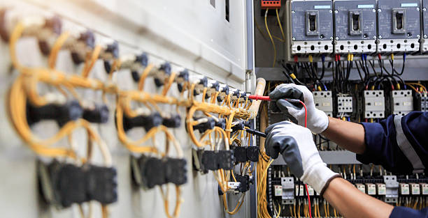 Professional Electrician technician working in Bethesda, OH